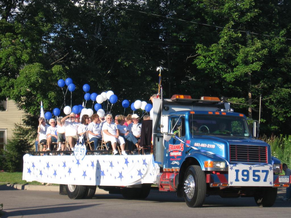 Franks Garage Deposit NY 13754 6074672119 Towing